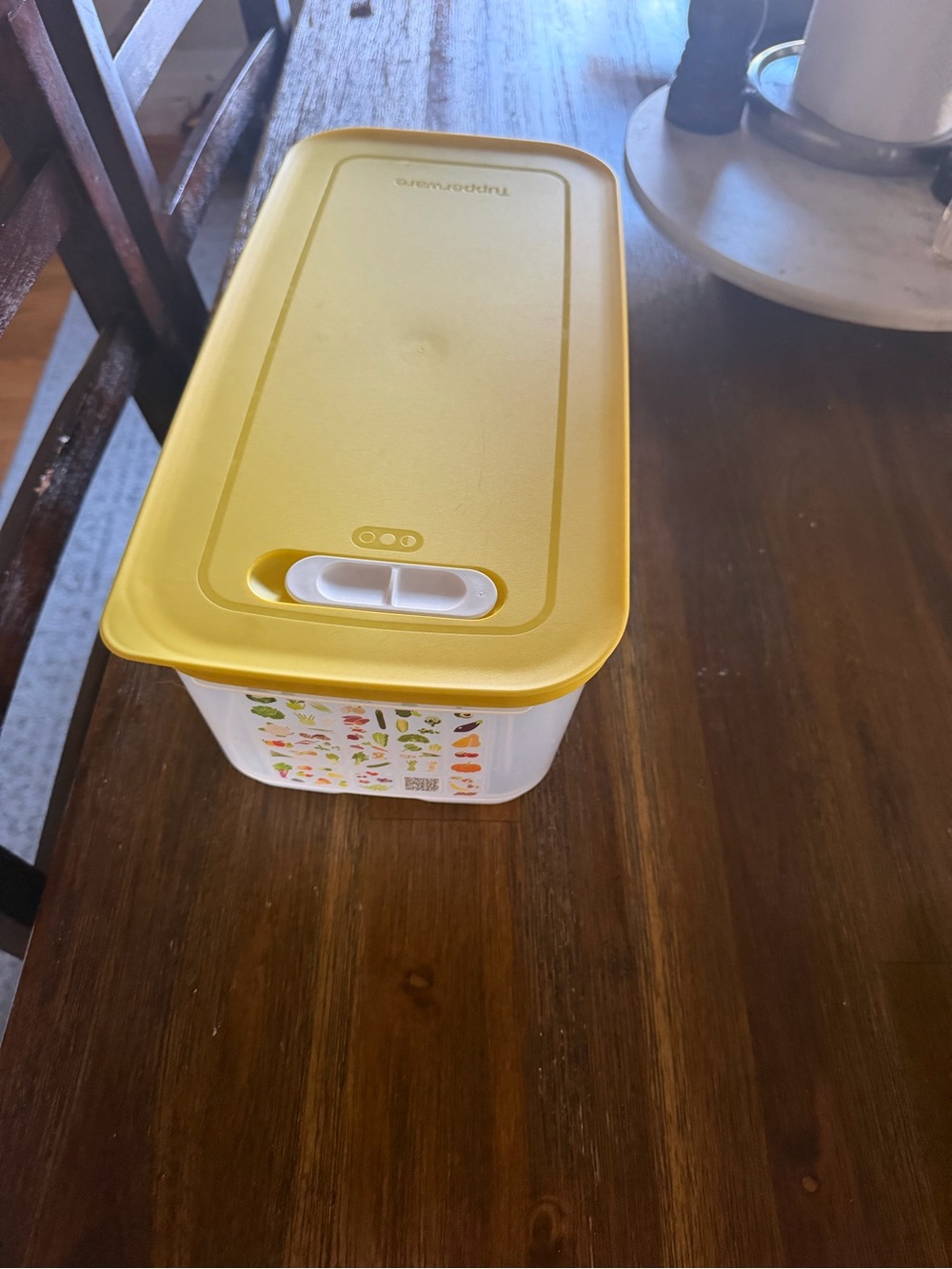 Large Tupperware Fridgesmart - Picture 2 of 7